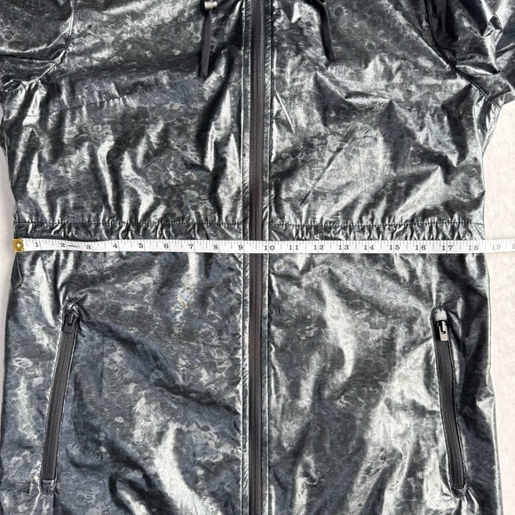 COLUMBIA Omni Wind Hooded Jacket S Metallic Gray Technical Windbreaker‎ Active - Picture 12 of 16